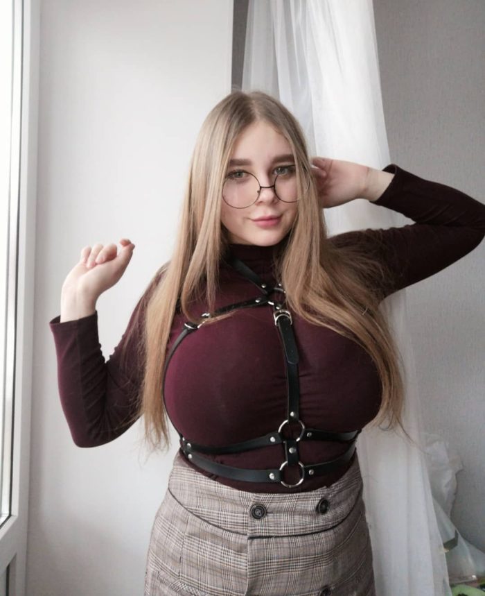 【画像】これがロシア人女性（19歳）のドスケベお●ぱいｗｗｗｗｗｗｗｗｗｗｗ