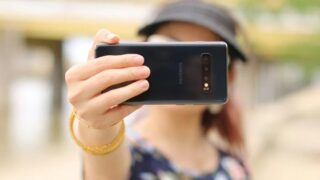 【画像】ボーイッシュ、ズボンずりさげ デカいケツのアイキャッチ画像